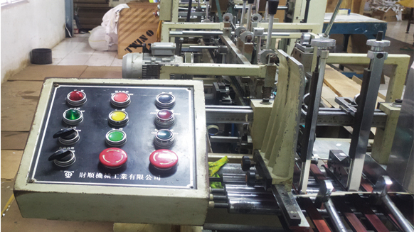 Mesin Lem Inner Box